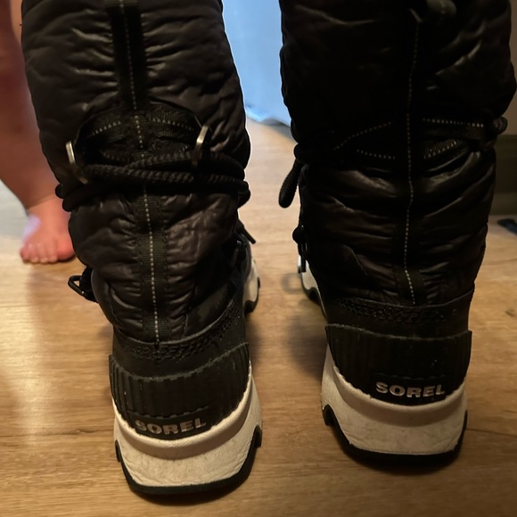 Sorel Kinetic Boots - Picture 3 of 8